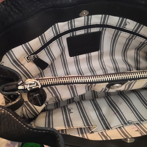 Coach Black Pebbled Leather Purse - Picture 2 of 8